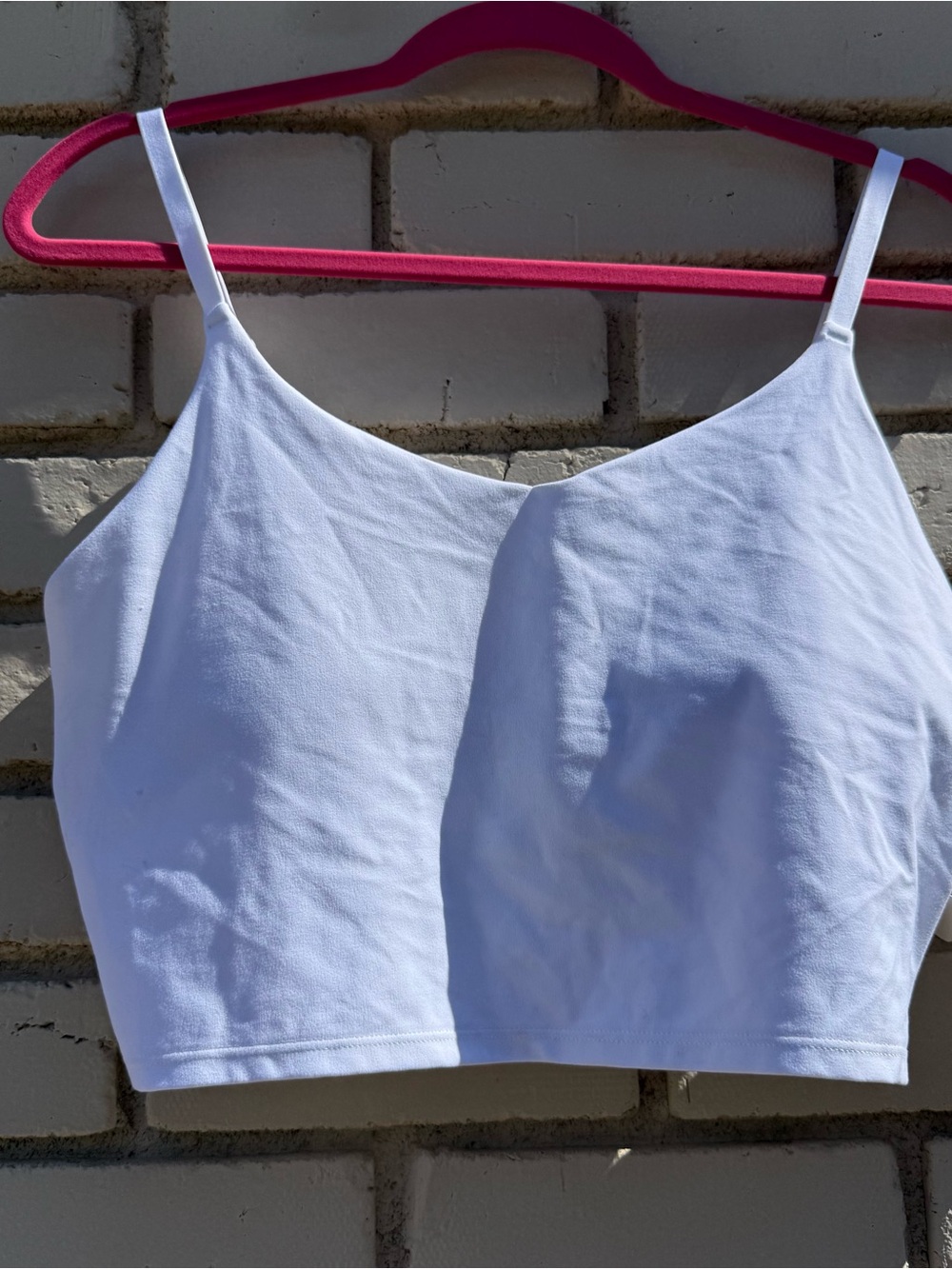 NWT Athleta Elation V-neck Crop D-DD in White - Size Large